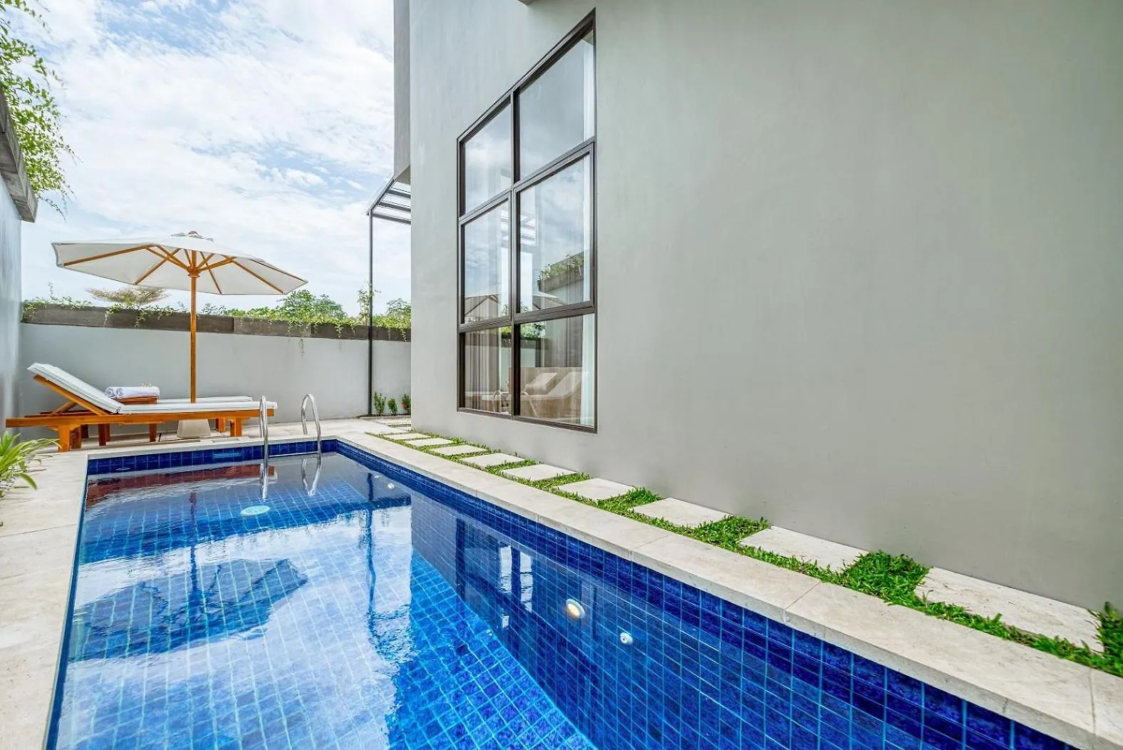 Residence At Damara Village Jimbaran 0*,